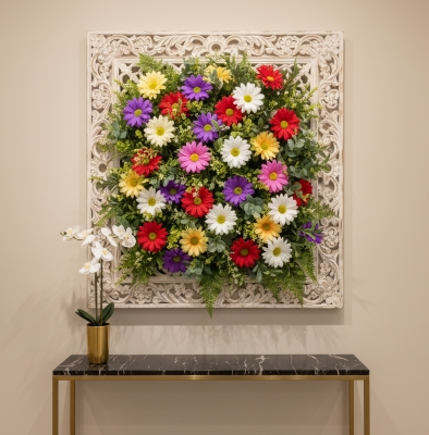 Sztuczne kwiaty na ścianie